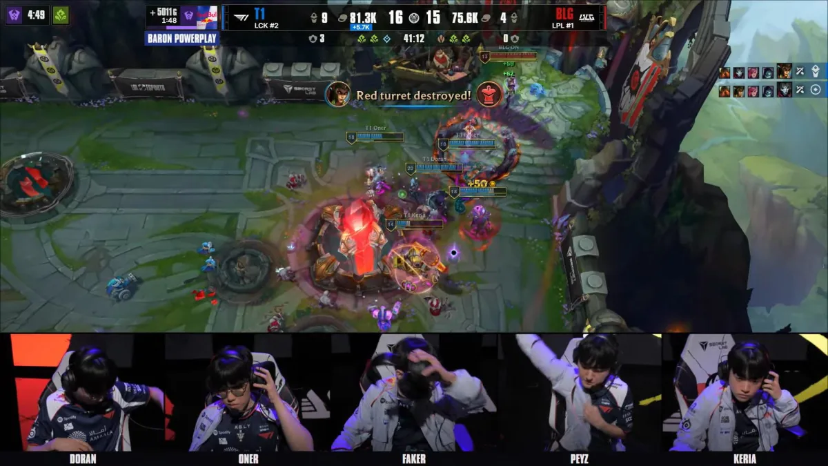 Esports team destroying nexus in League match