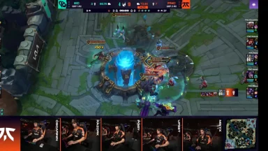 Fnatic defeats Karmine Corp in League of Legends match.