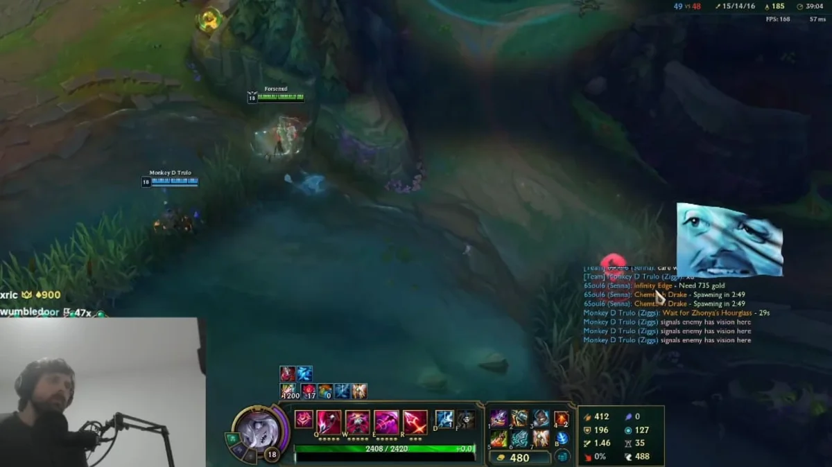 Streamer plays League of Legends live match commentary.