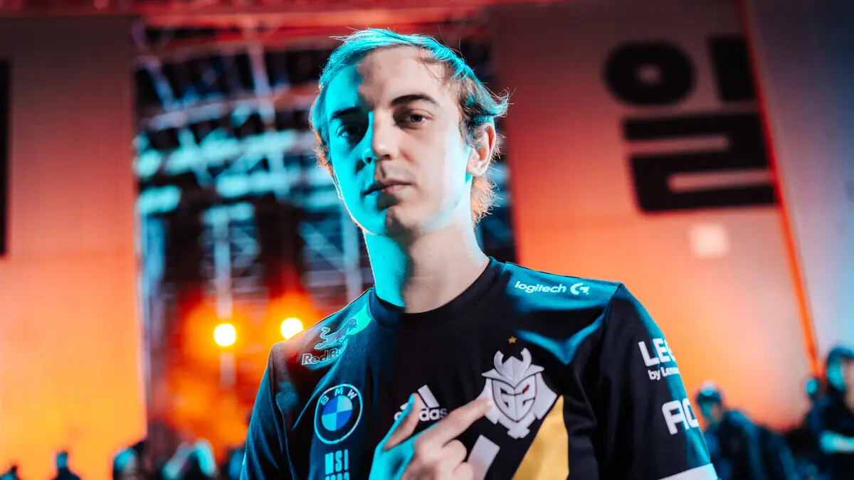 Esports player in G2 jersey on stage