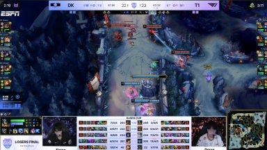 T1 pushing DK base in League of Legends match