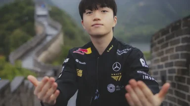 Person posing on the Great Wall of China